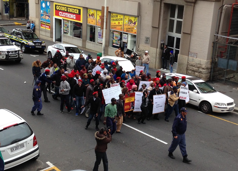 1. EFF_land_march_for land reform2014-Discott-wikimedia commons